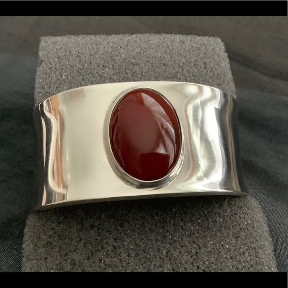 Sterling silver & Carnelian stone cuff bracelet - Picture 4 of 8